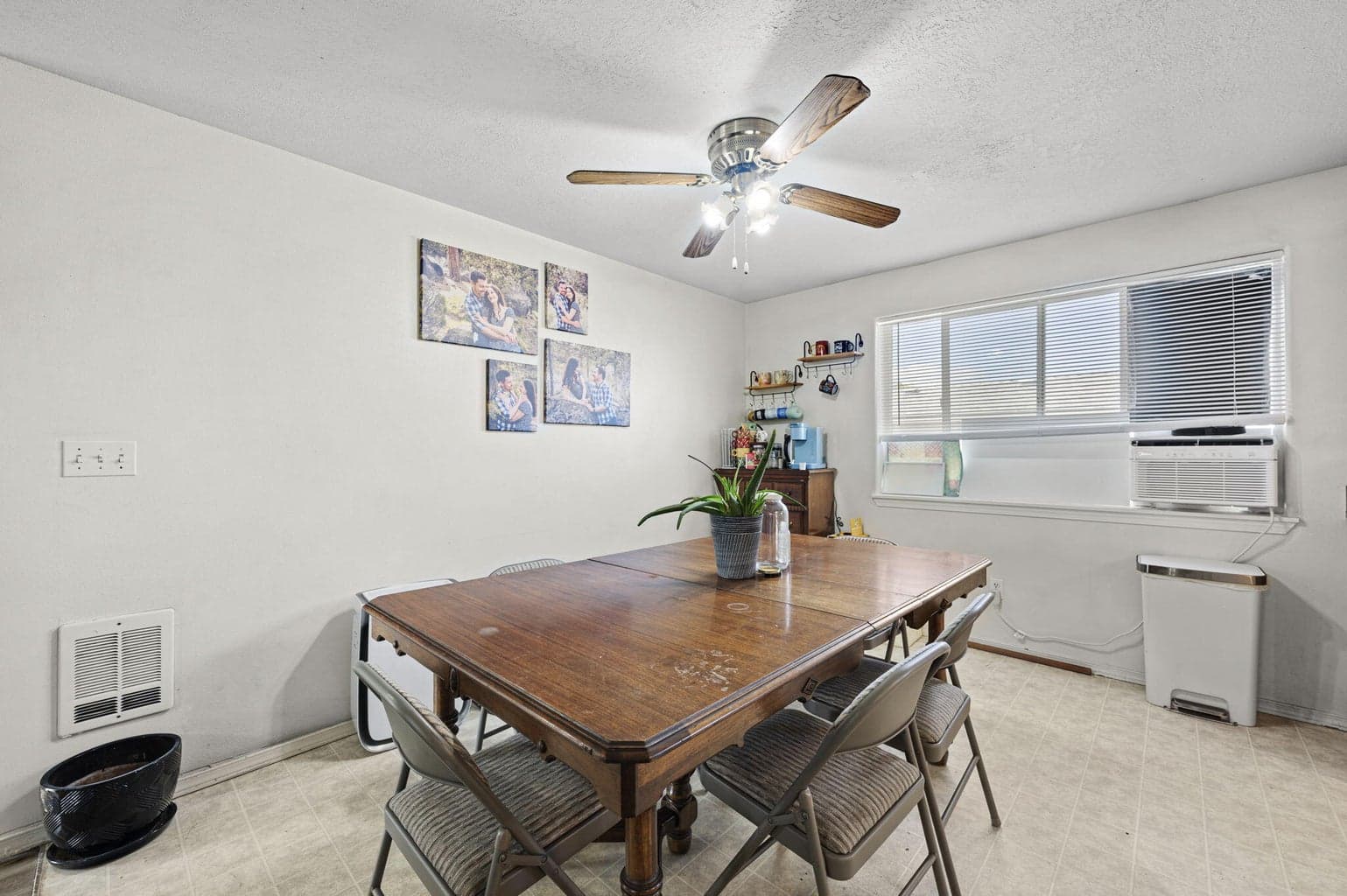 Photo of 937 NW Cains Road 16 of 24