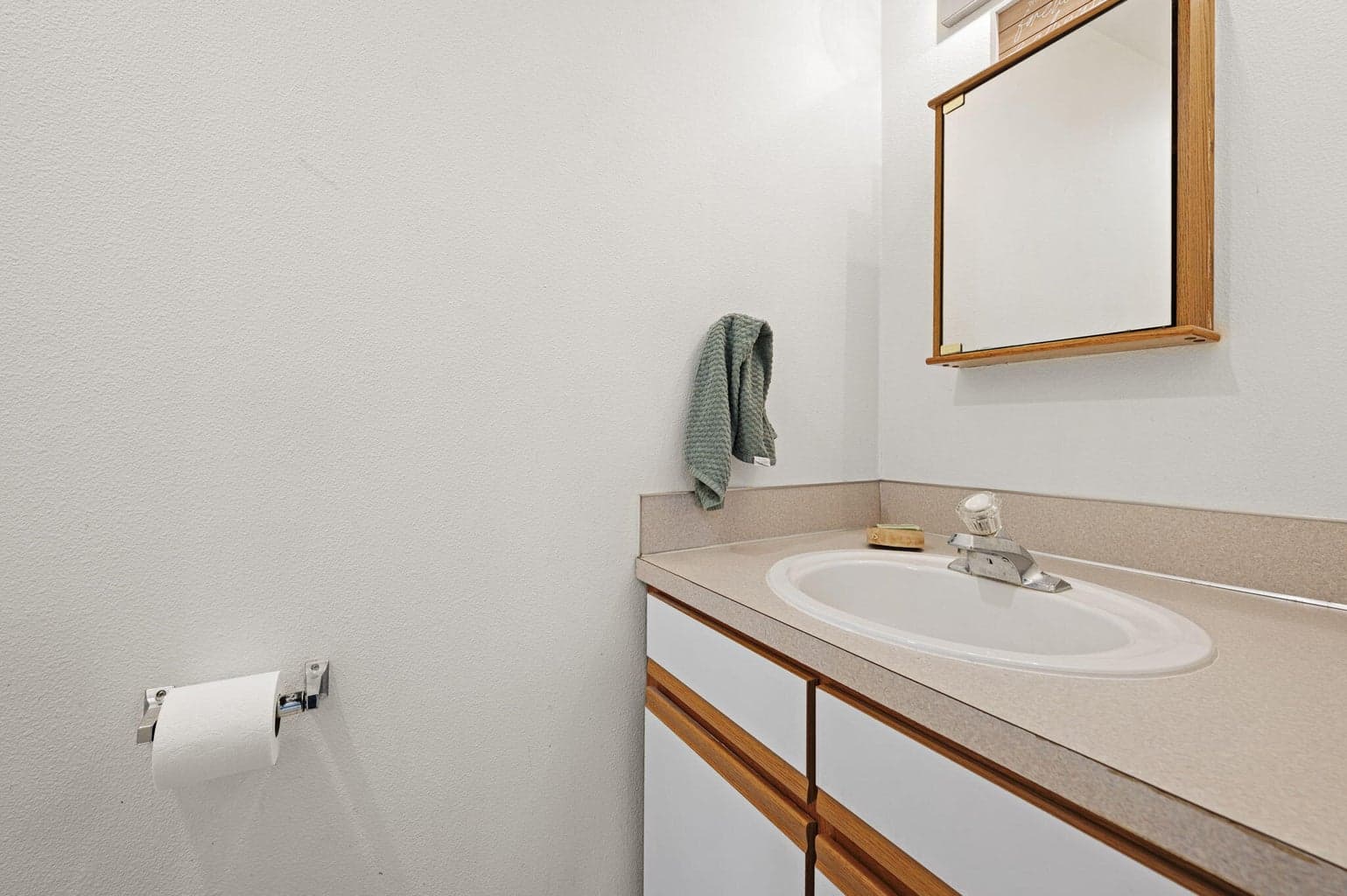 Photo of 937 NW Cains Road 20 of 24