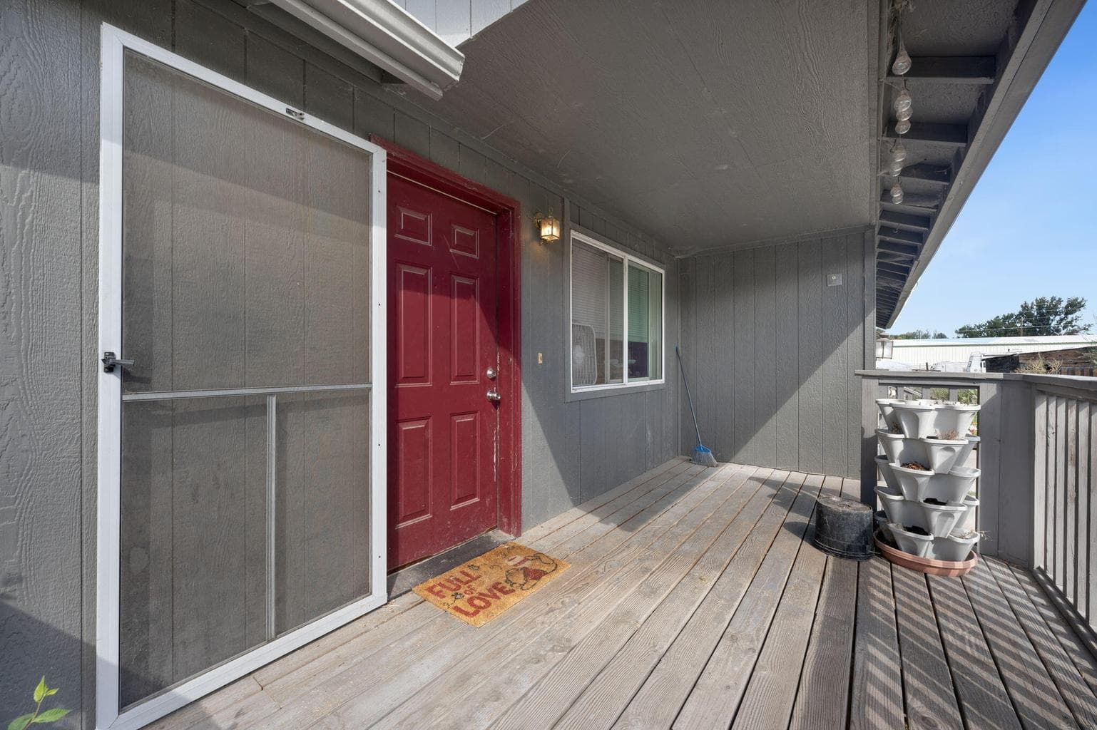 Photo of 937 NW Cains Road 23 of 24