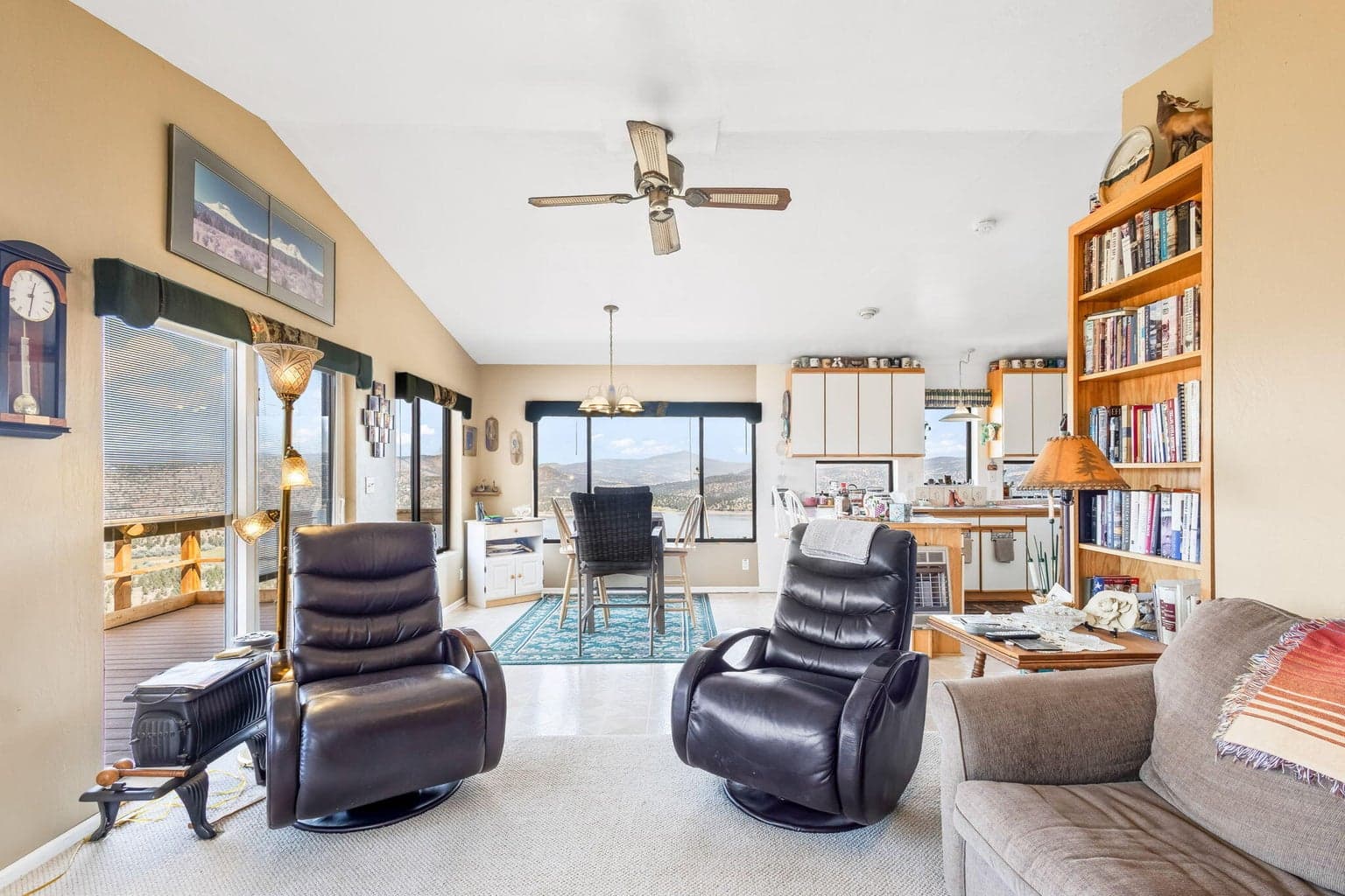 Photo of 20555 Salt Creek 5 of 53