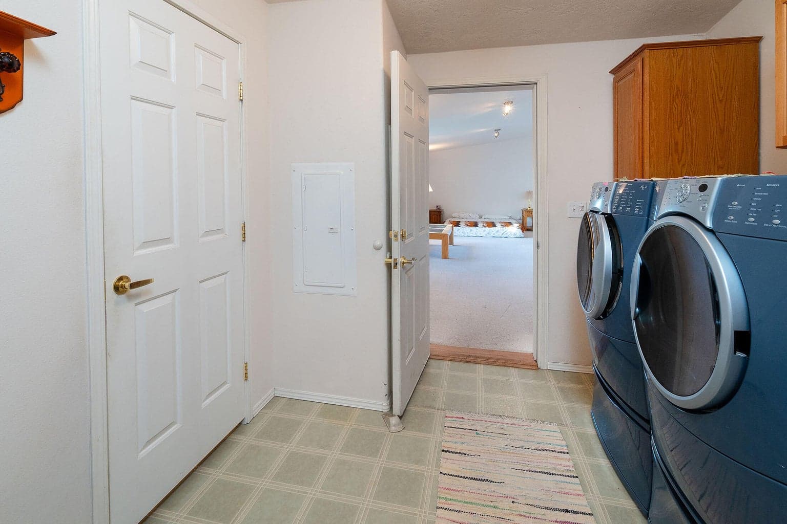 Photo of 6052 SE David Way 8 of 37