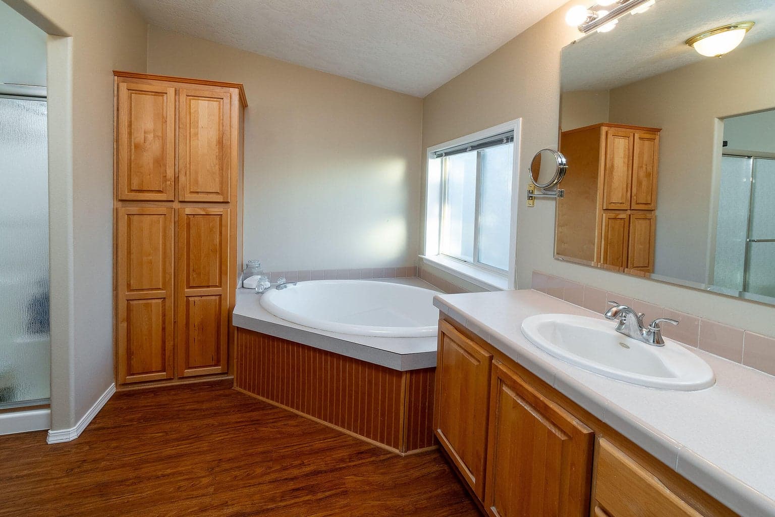 Photo of 6052 SE David Way 12 of 37