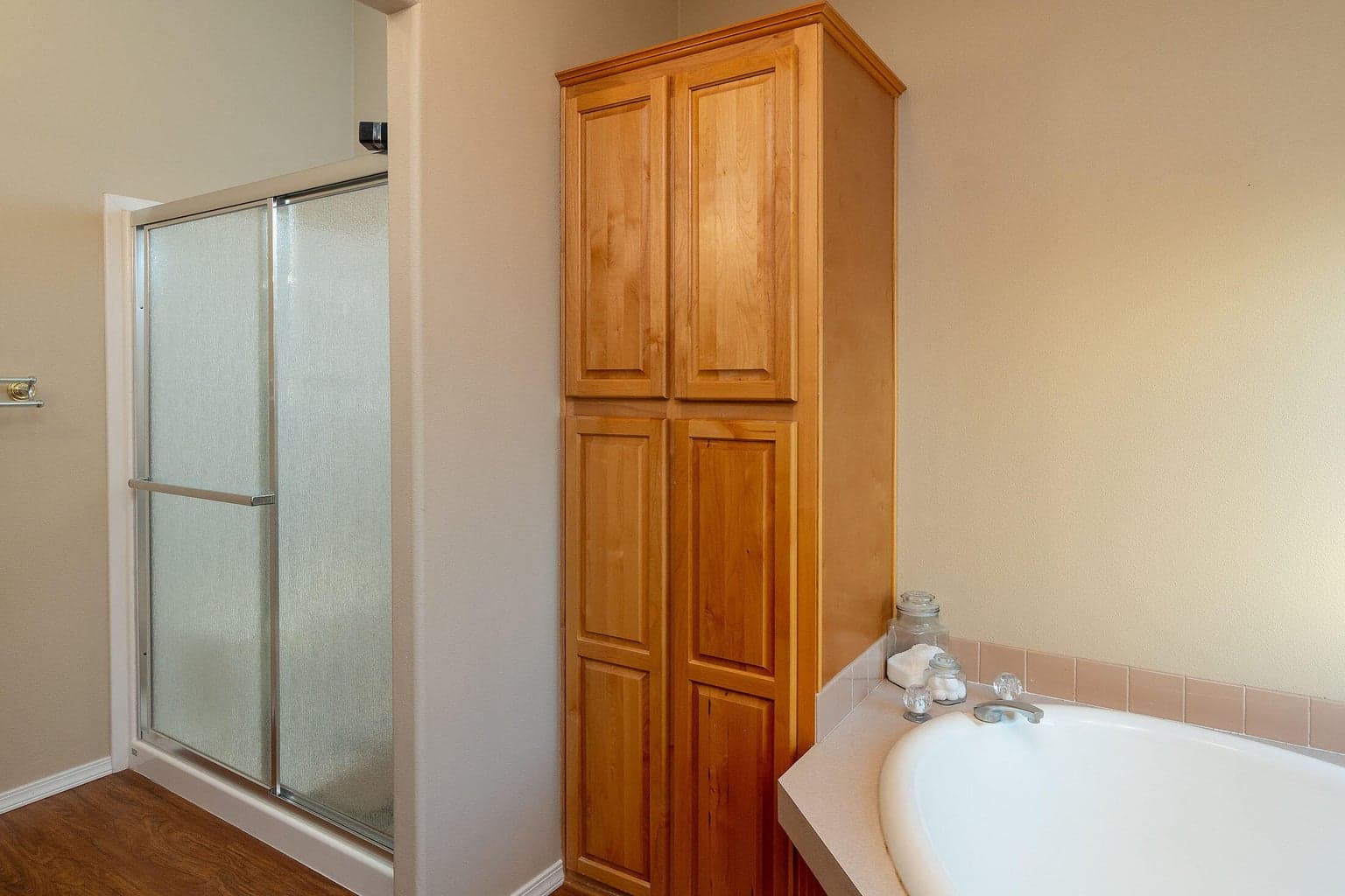Photo of 6052 SE David Way 13 of 37