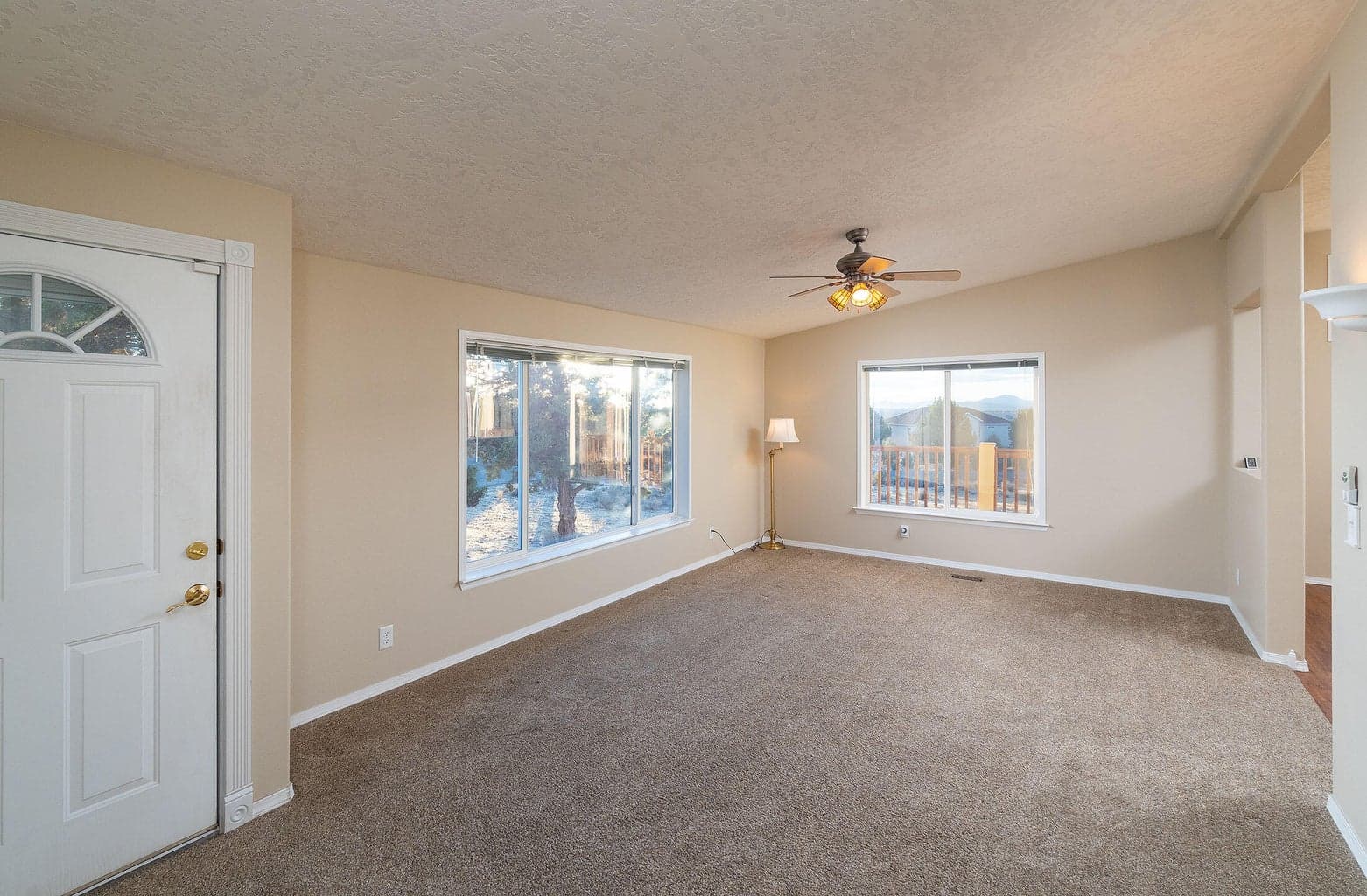 Photo of 6052 SE David Way 14 of 37