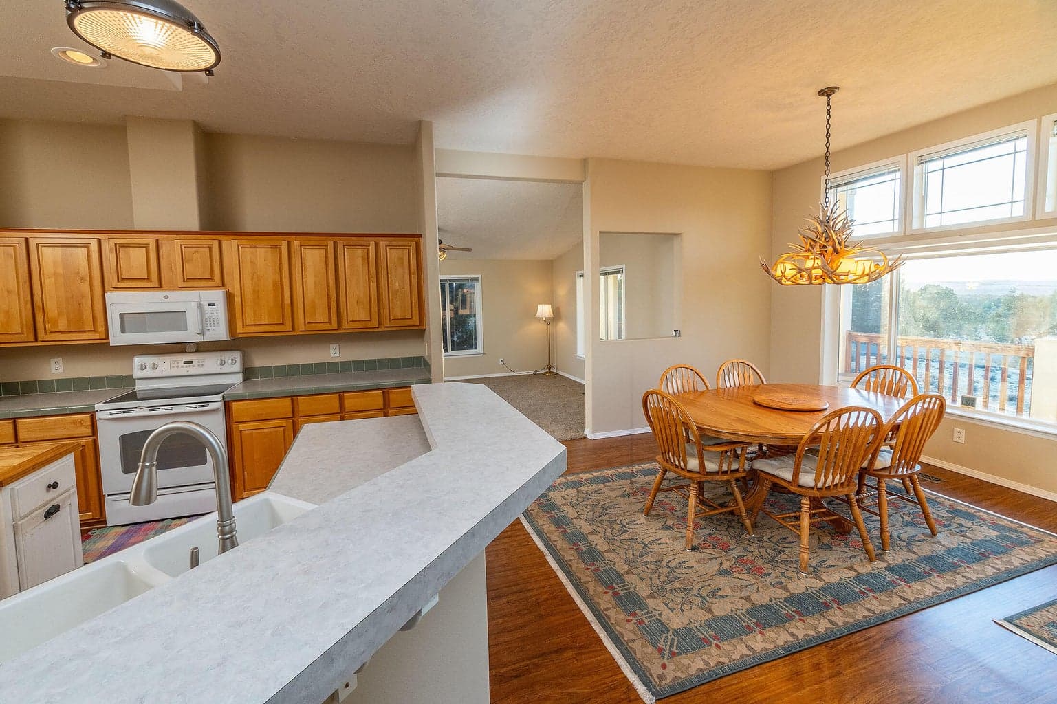Photo of 6052 SE David Way 16 of 37