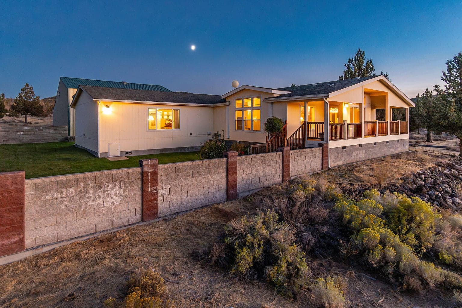 Photo of 6052 SE David Way 31 of 37