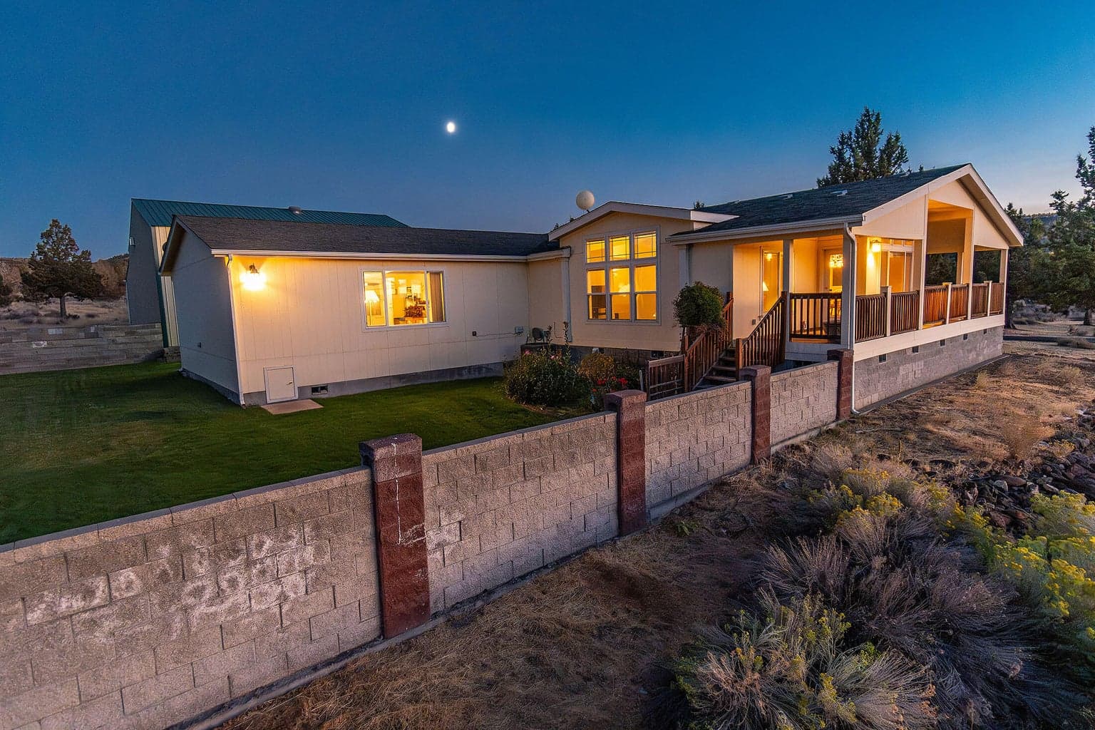 Photo of 6052 SE David Way 32 of 37