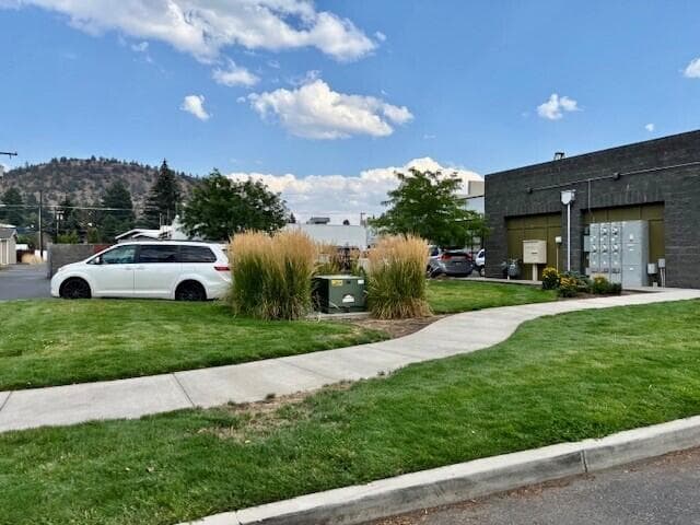 Photo of 706 Greenwood 5 of 14