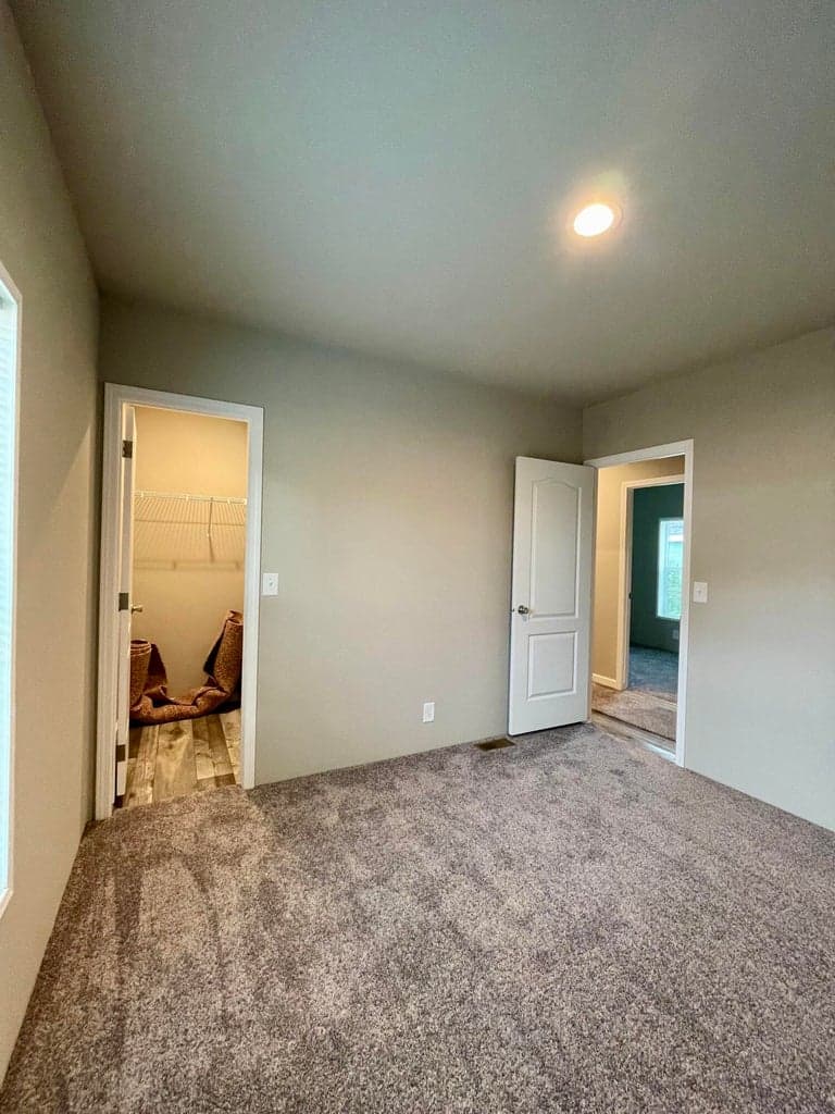 Photo of 1515 NW Fir Avenue 14 of 22