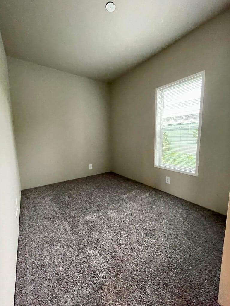 Photo of 1515 NW Fir Avenue 15 of 22