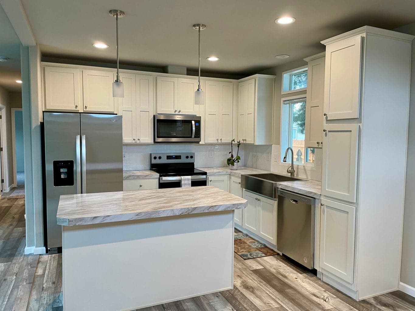 Photo of 1515 NW Fir Avenue 8 of 22