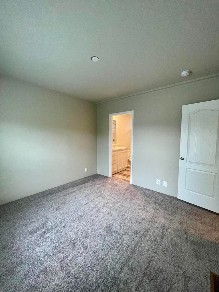 Photo of 1515 NW Fir Avenue 20 of 22