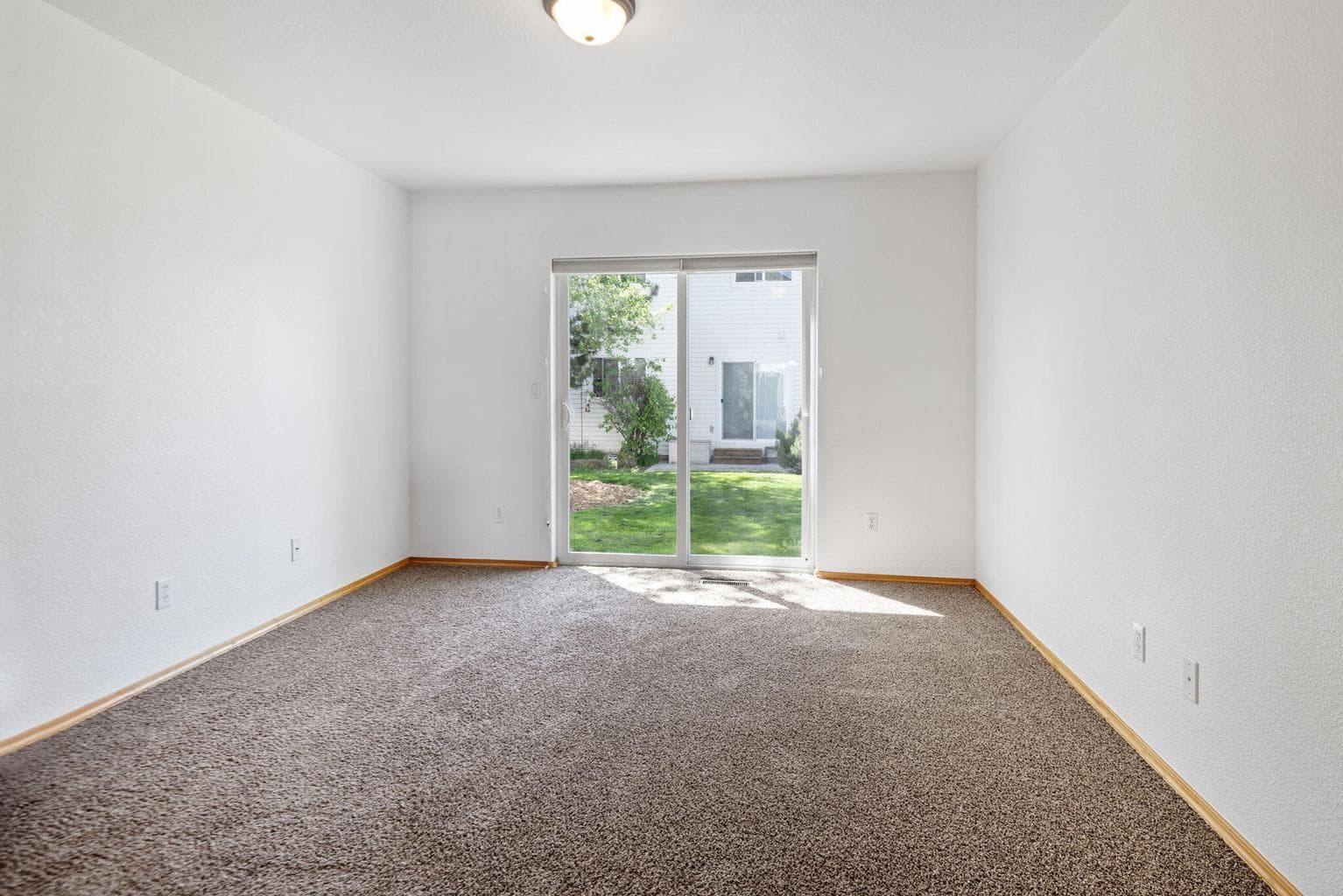 Photo of 438 NW 19th Street 23 of 42