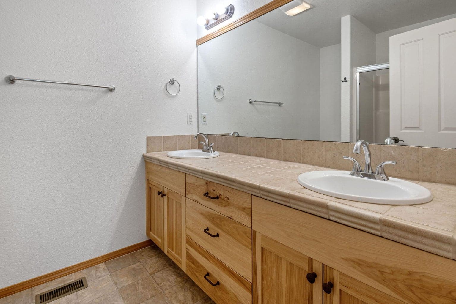 Photo of 438 NW 19th Street 25 of 42