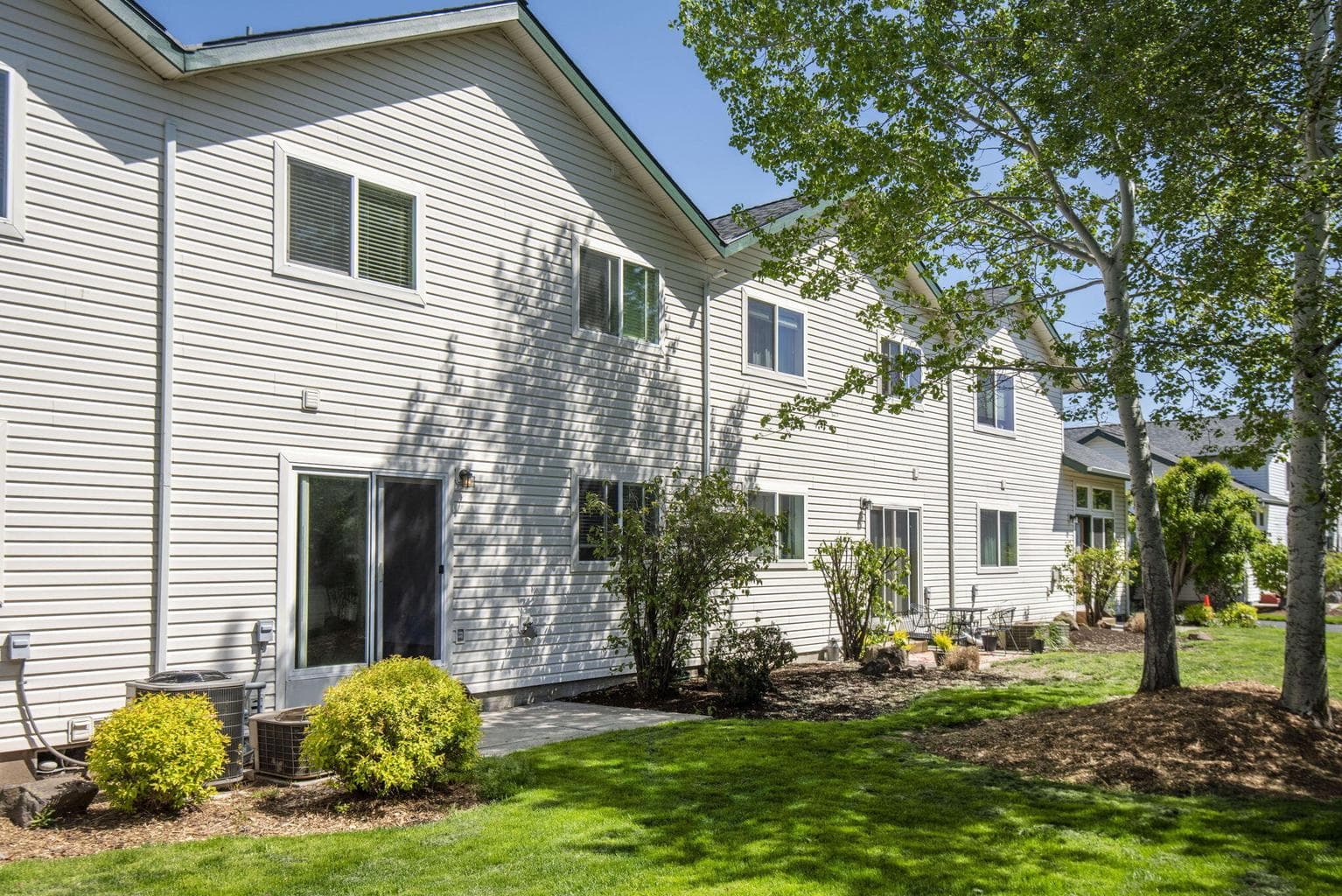 Photo of 438 NW 19th Street 32 of 42