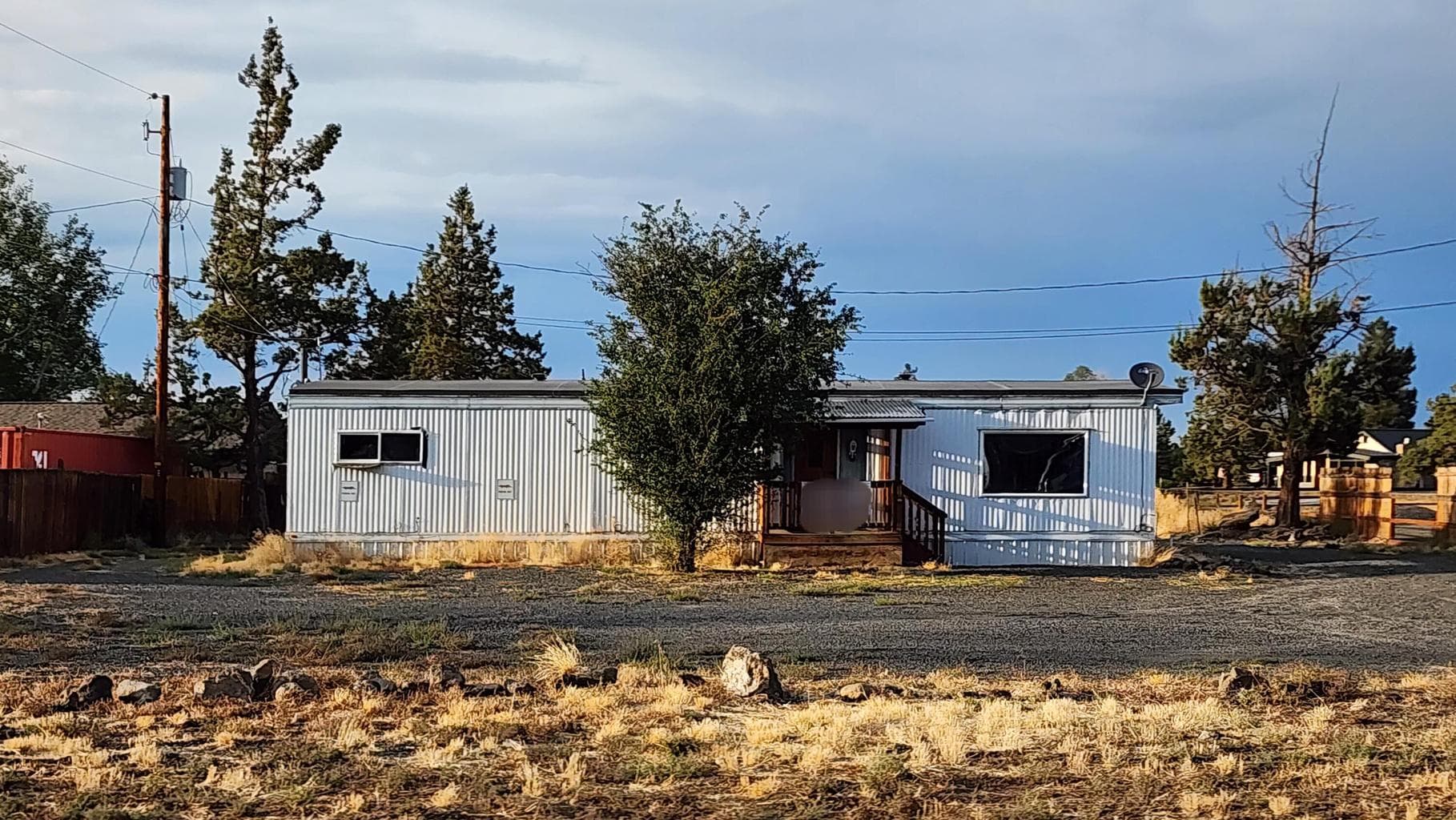 Photo of 2487 SW Yew Avenue 9 of 10