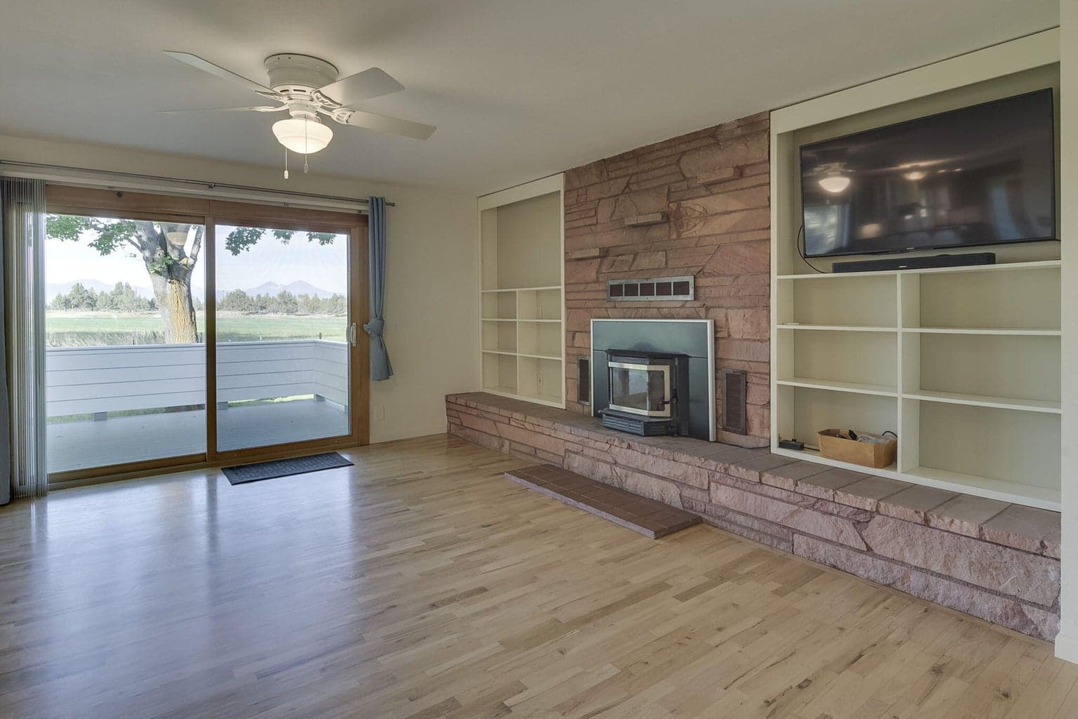 Photo of 7376 SW McVey Avenue 16 of 60