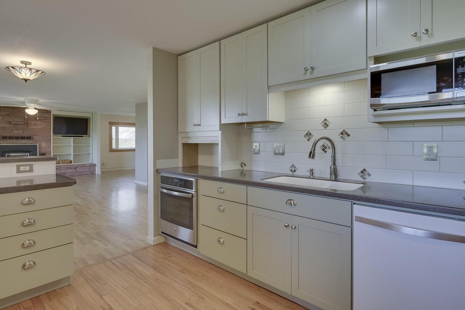 Photo of 7376 SW McVey Avenue 22 of 60