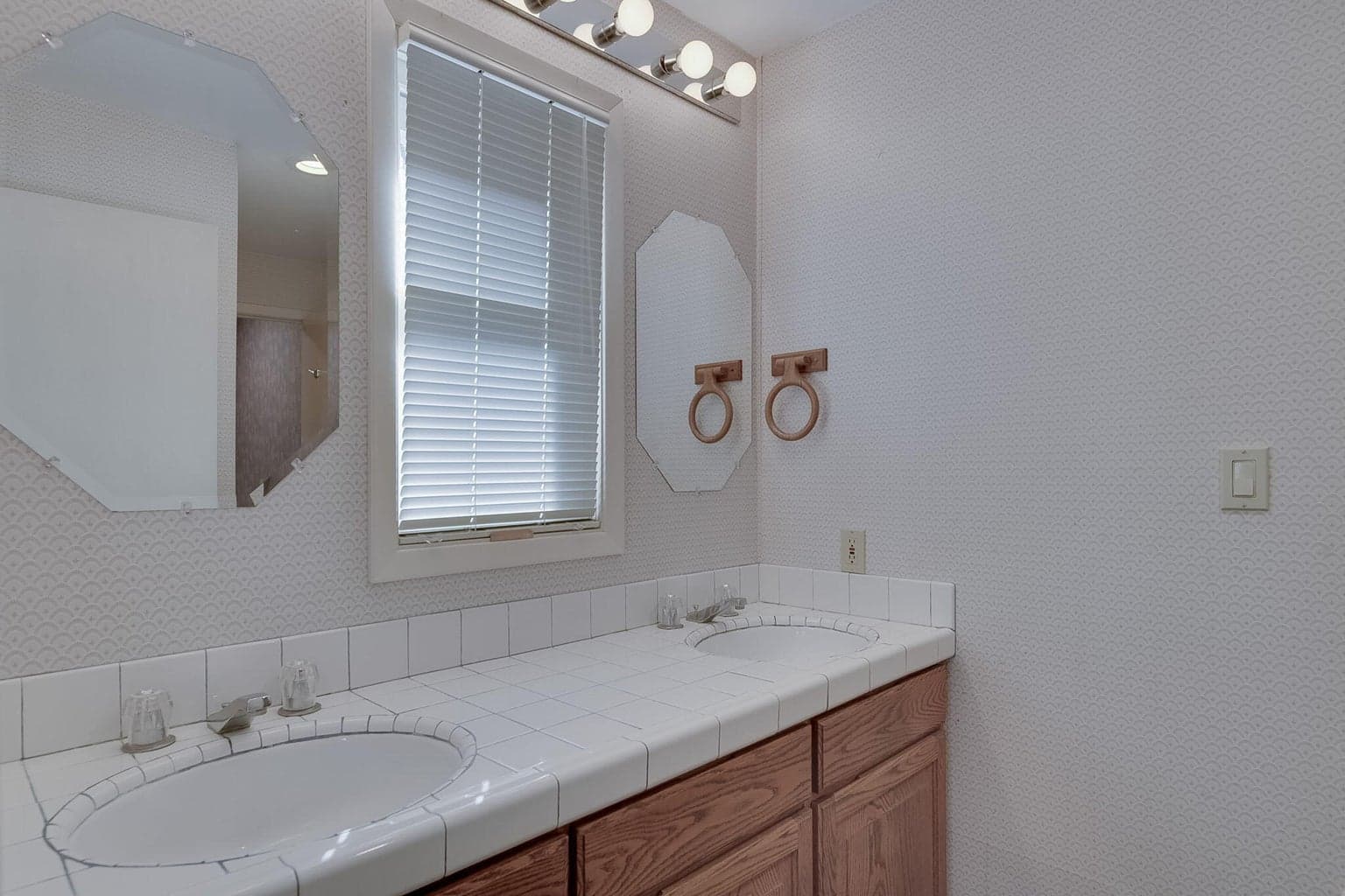 Photo of 7376 SW McVey Avenue 28 of 60