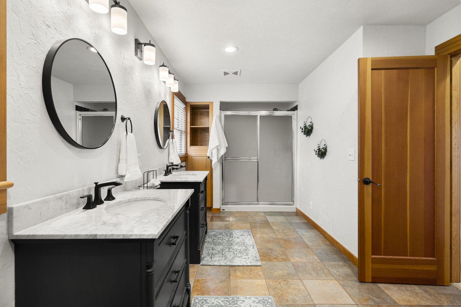 Dual vanities and shower