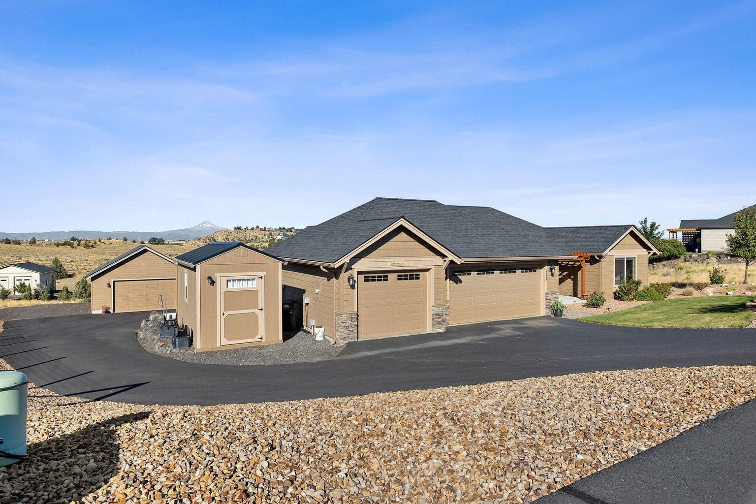 Photo of 2400 Hilltop 3 of 41
