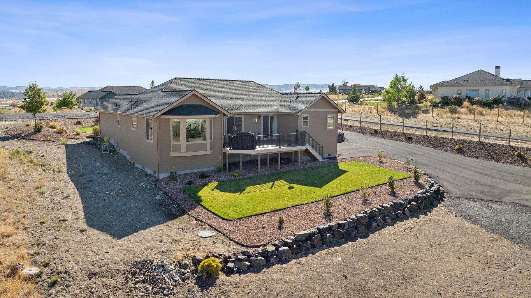 Photo of 2400 NE Hilltop Lane 36 of 41