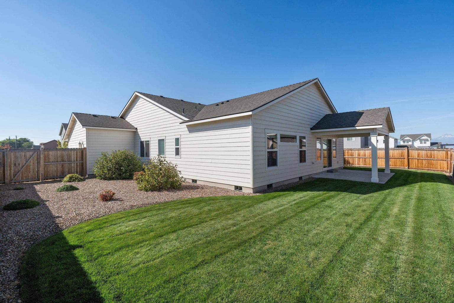 Photo of 320 NW Monte Vista Avenue 32 of 40