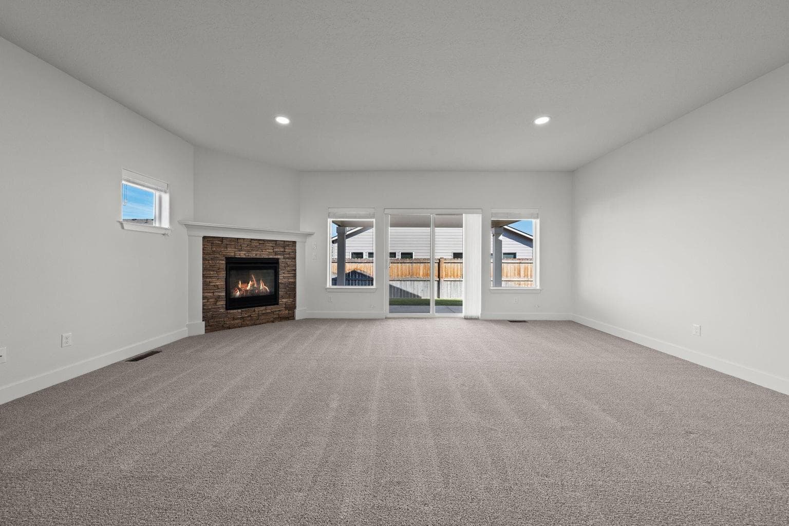 Photo of 320 NW Monte Vista Avenue 6 of 40