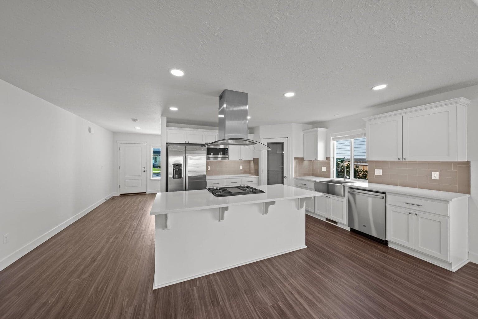 Photo of 320 NW Monte Vista Avenue 12 of 40