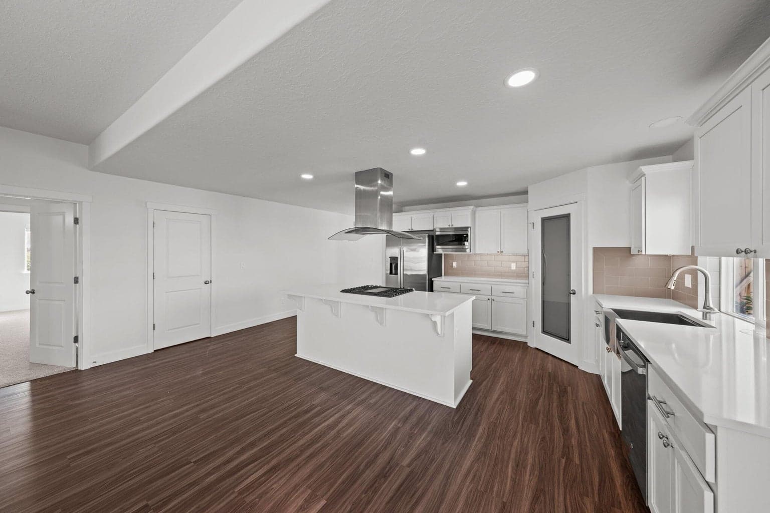 Photo of 320 NW Monte Vista Avenue 14 of 40