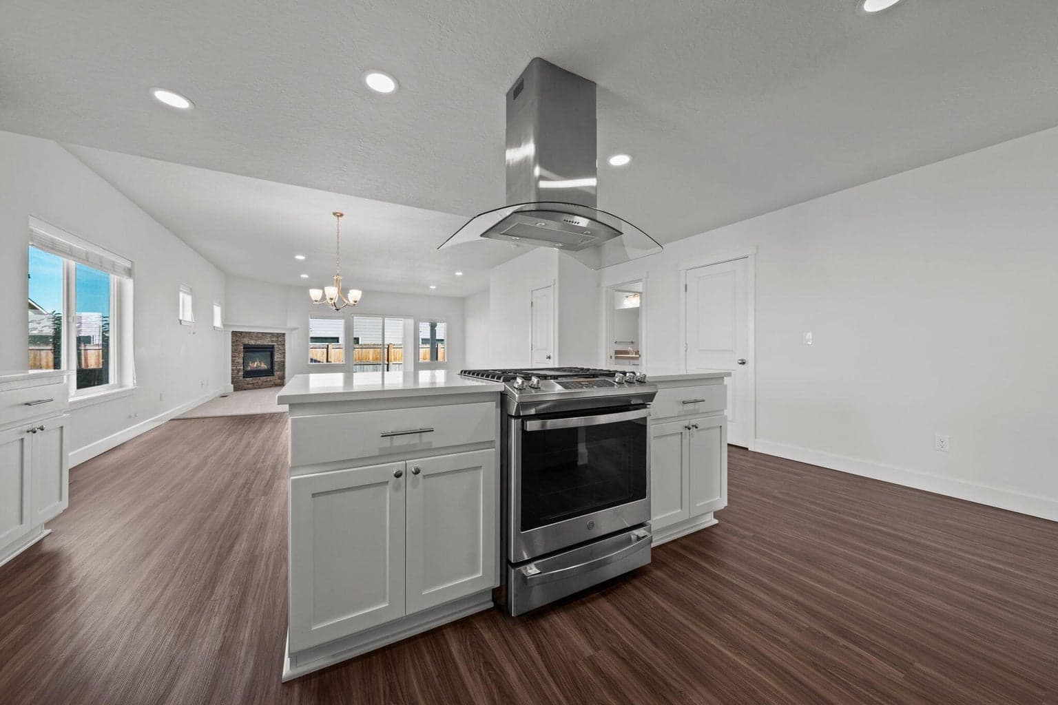 Photo of 320 NW Monte Vista Avenue 17 of 40