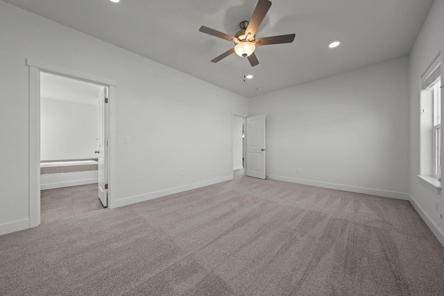Photo of 320 NW Monte Vista Avenue 21 of 40