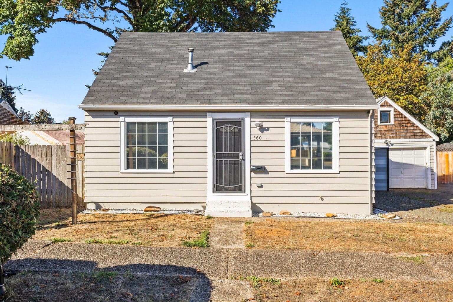 560 Birch, Dallas, 97338