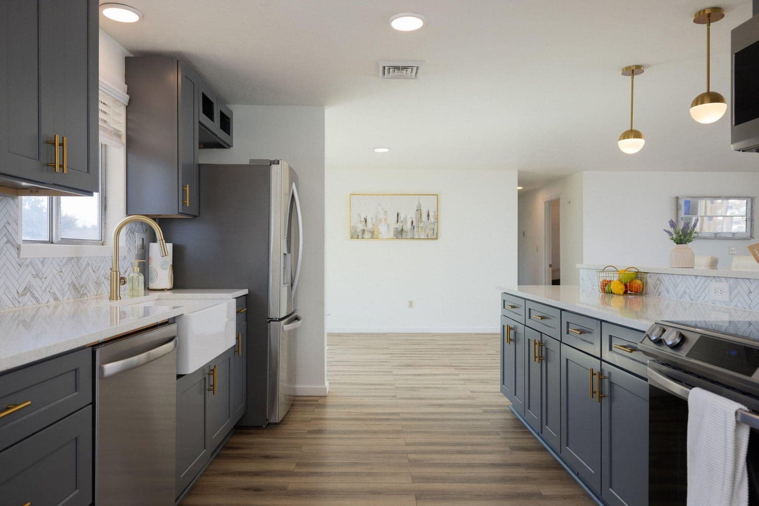 Photo of 2632 SW Yew Avenue 16 of 31