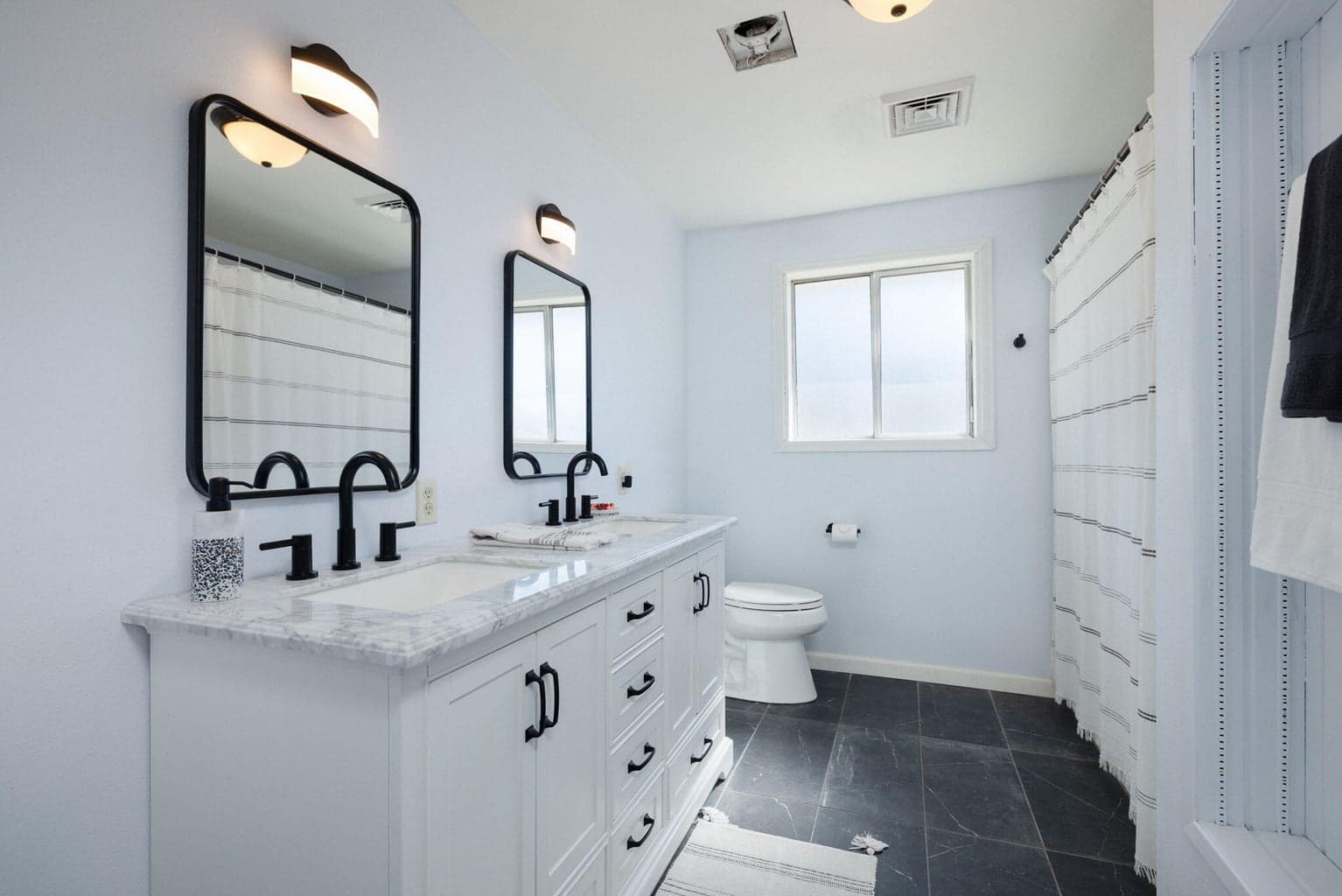 Photo of 2632 SW Yew Avenue 18 of 31
