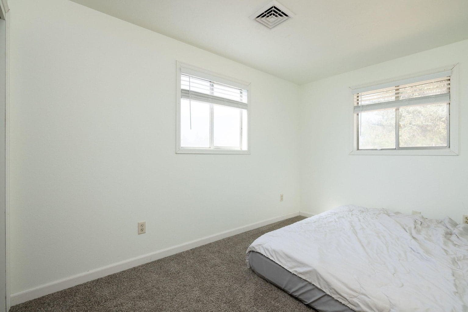 Photo of 2632 SW Yew Avenue 20 of 31