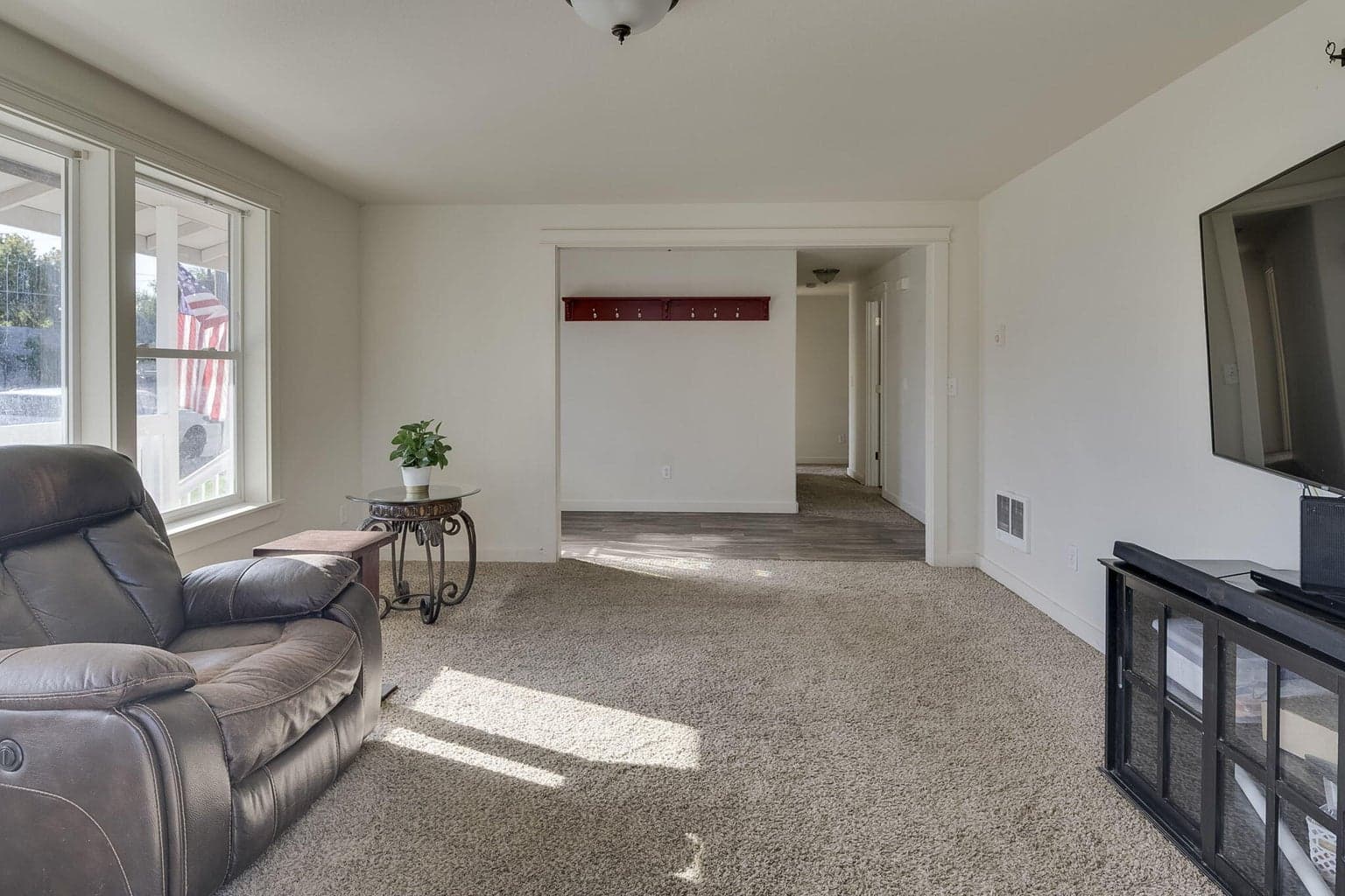 Photo of 745 NW Claypool Street 7 of 30