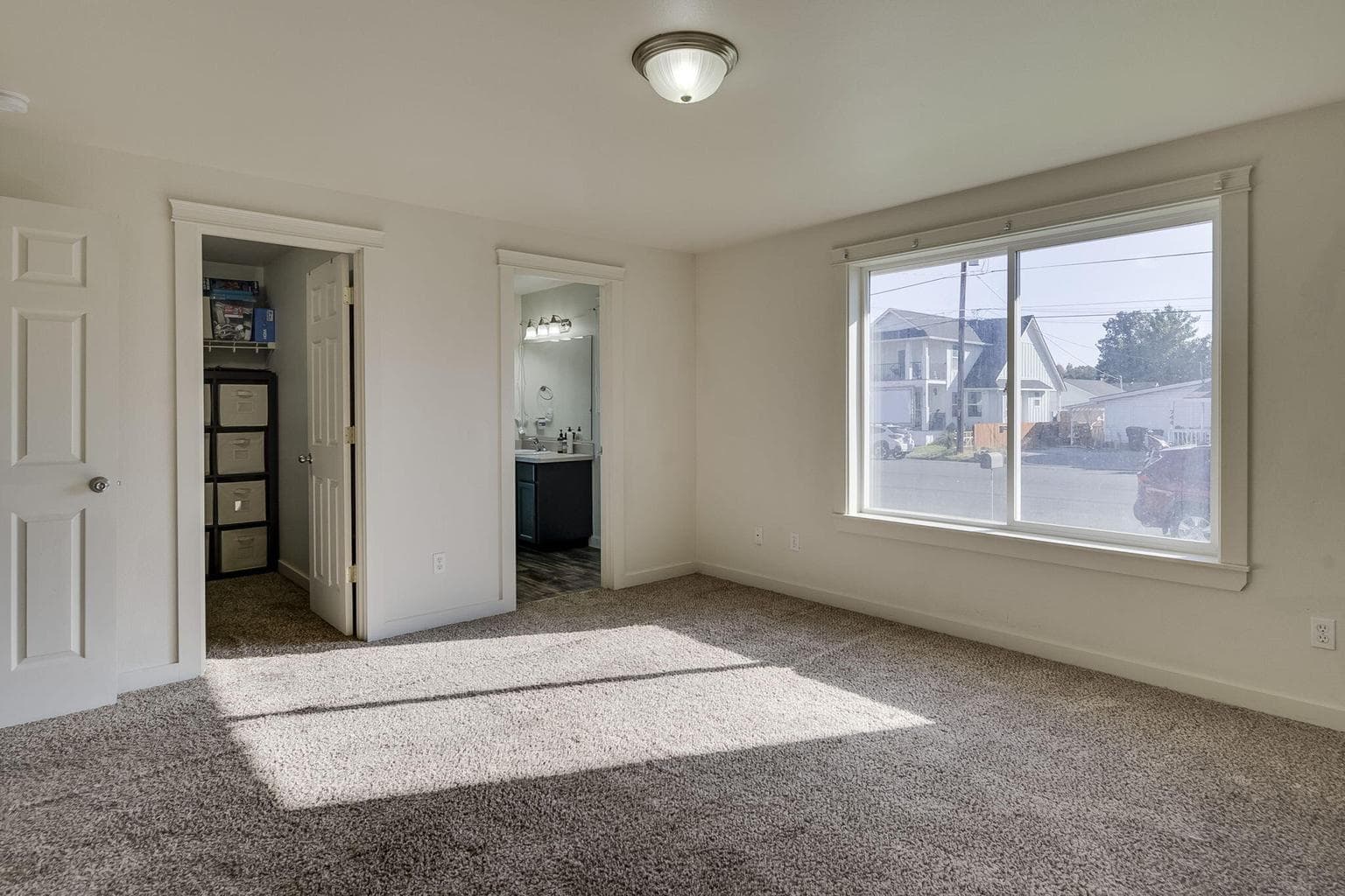 Photo of 745 NW Claypool Street 17 of 30