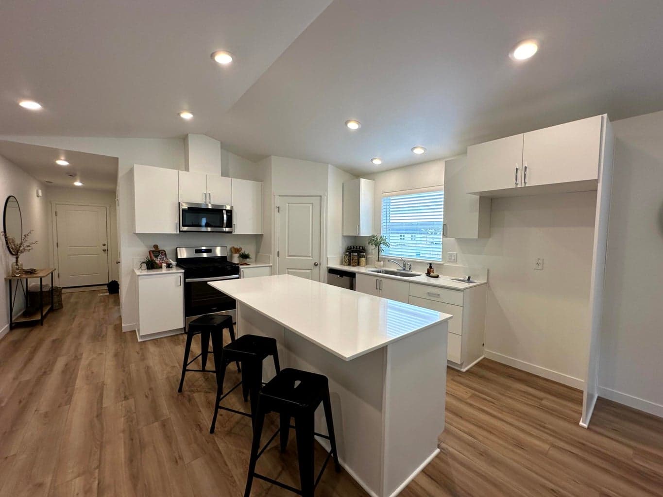 Photos of like model, FP and finishes will vary