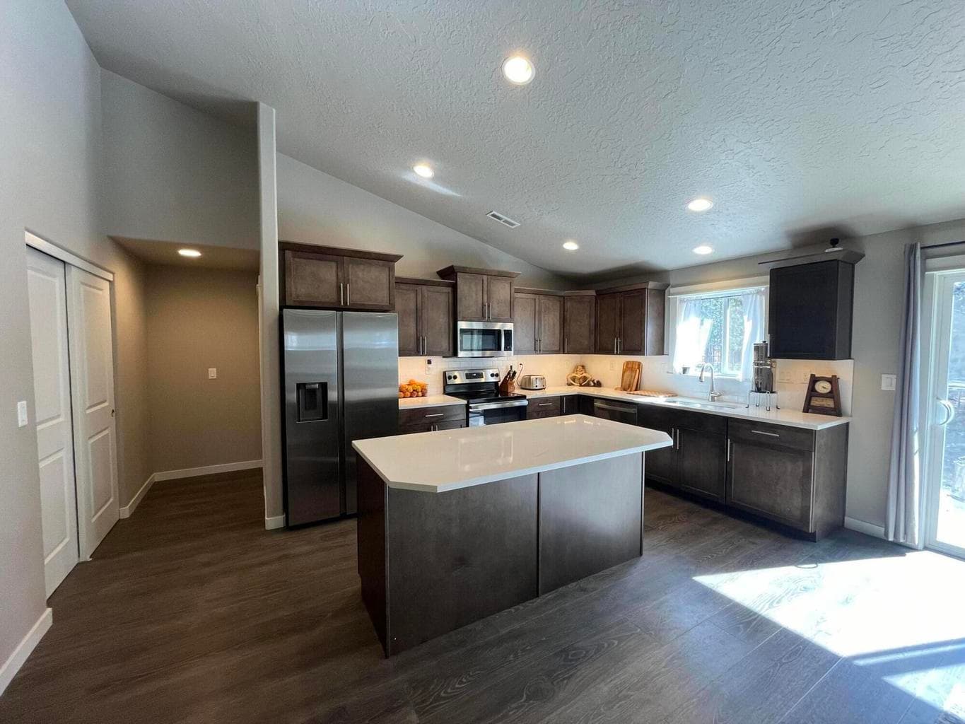 Photo of 52700 Wayside 3 of 27