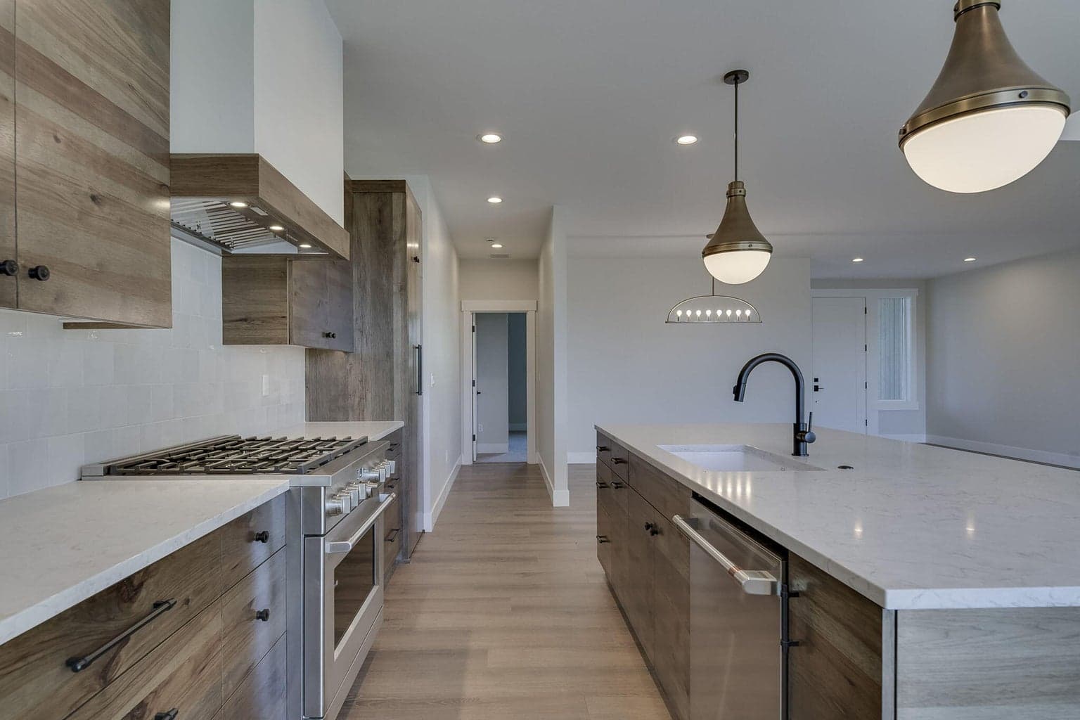 Photo of 3705 SW Xero Avenue 16 of 35