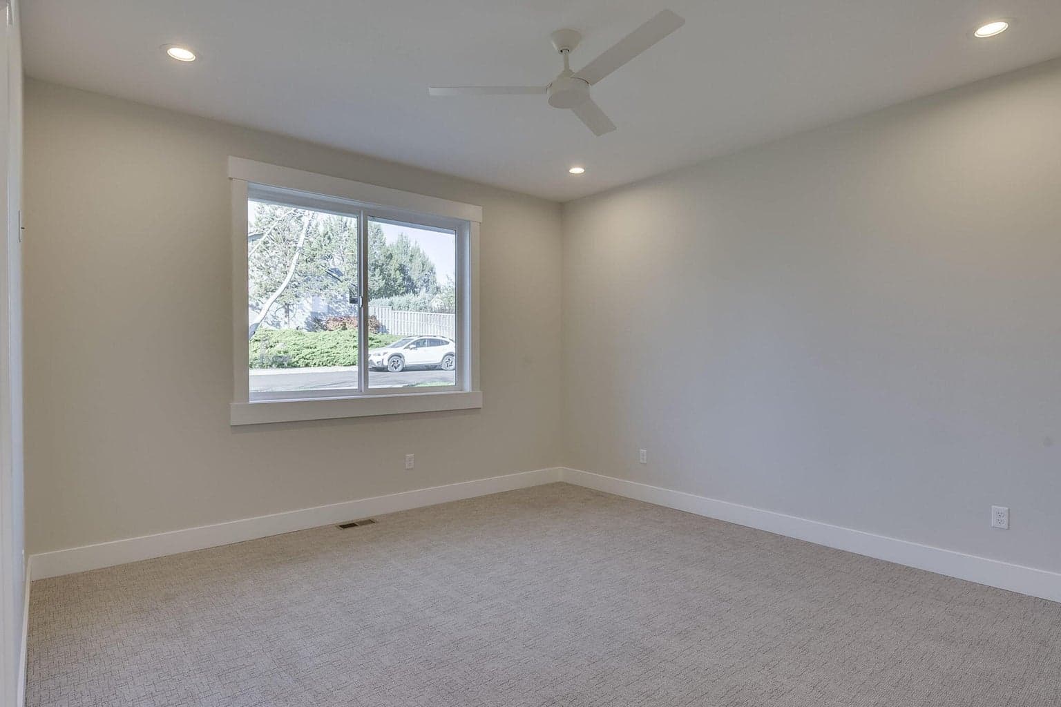 Photo of 3705 SW Xero Avenue 23 of 35