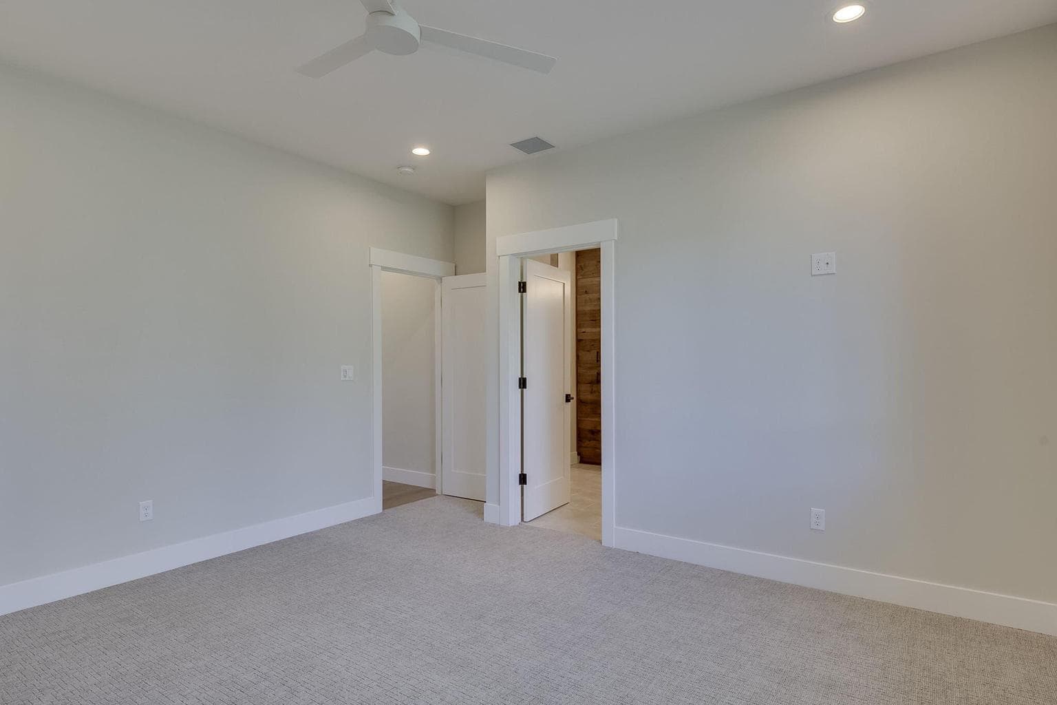 Photo of 3705 SW Xero Avenue 24 of 35