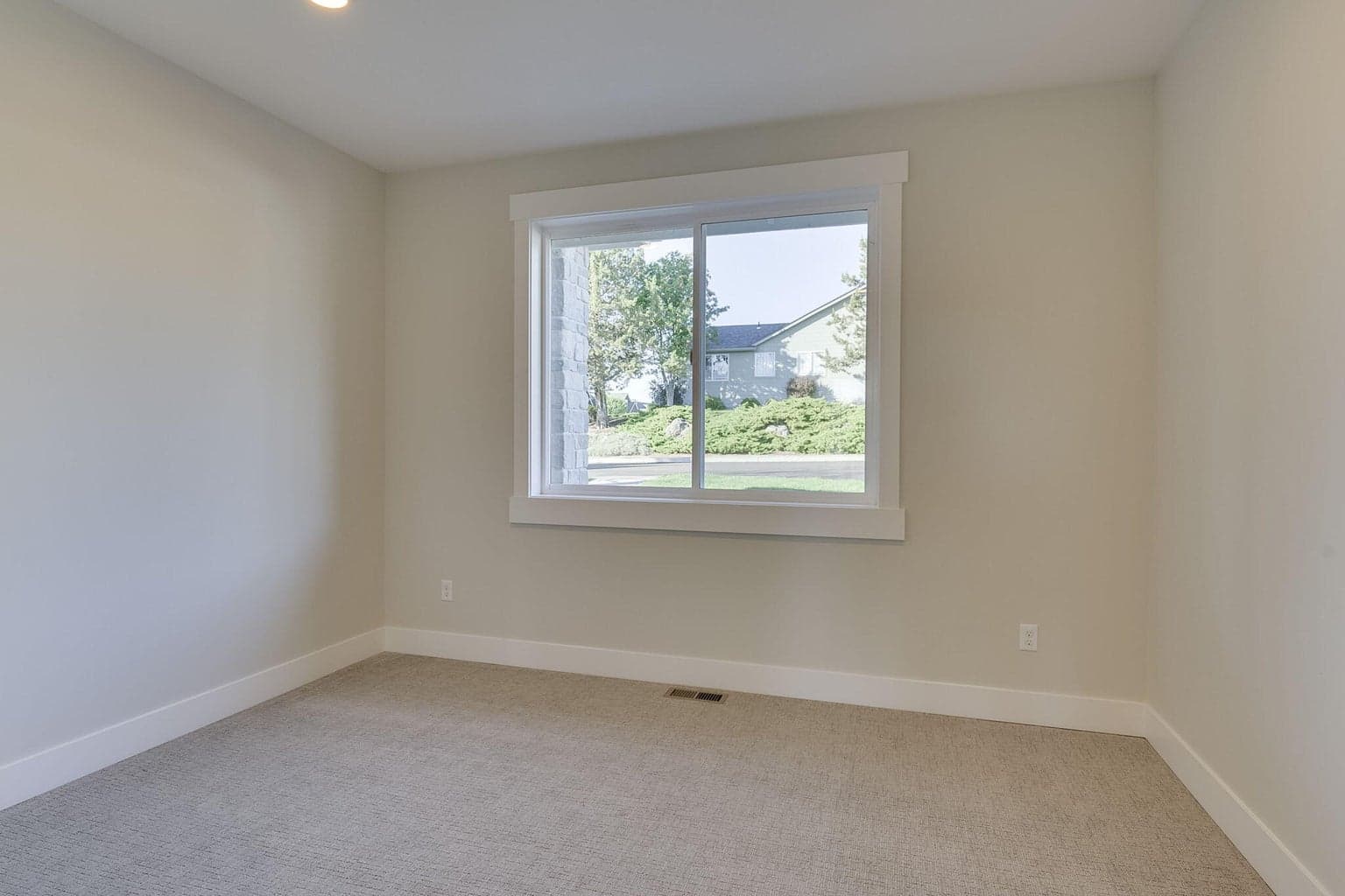 Photo of 3705 SW Xero Avenue 33 of 35