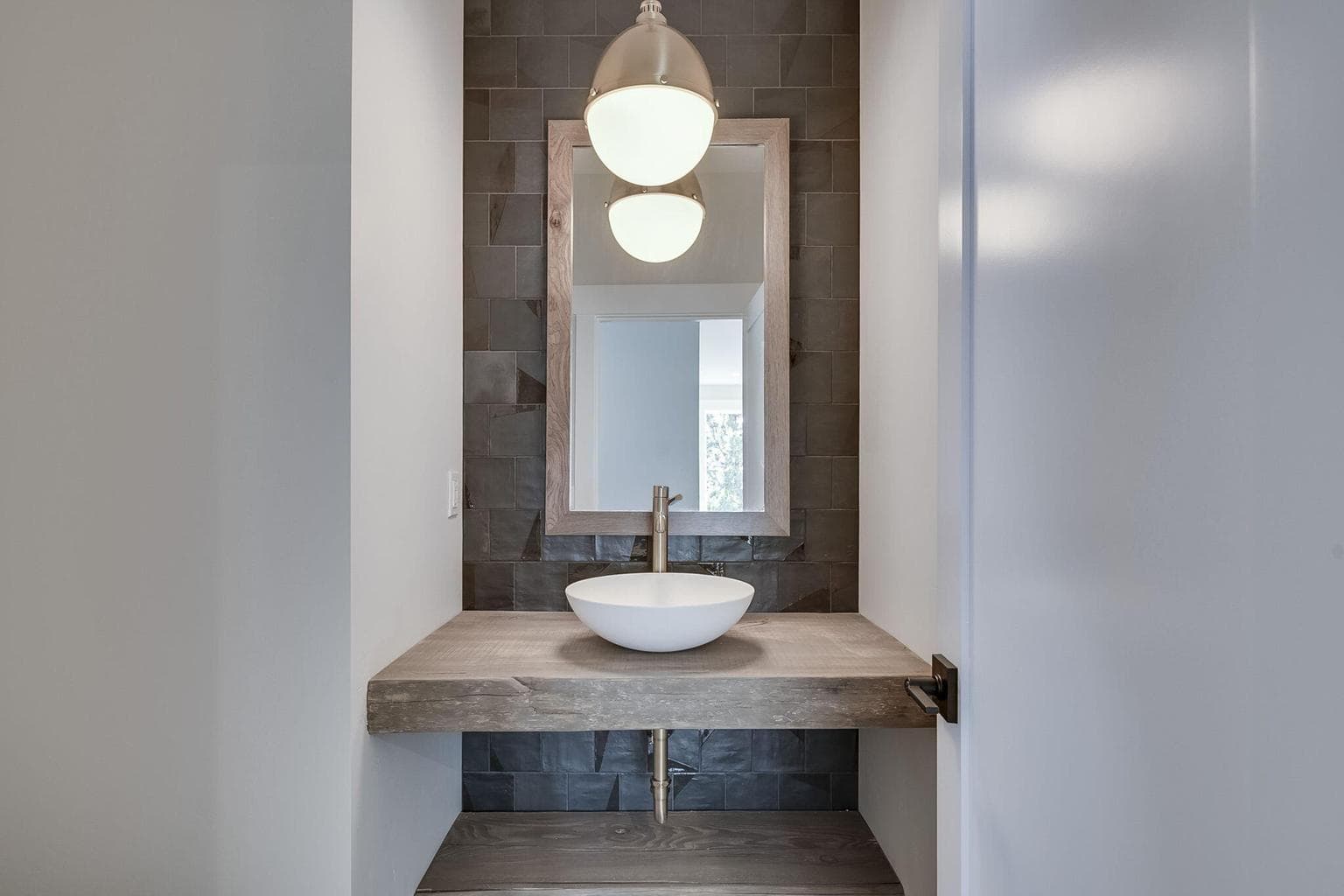 Photo of 3705 SW Xero Avenue 34 of 35
