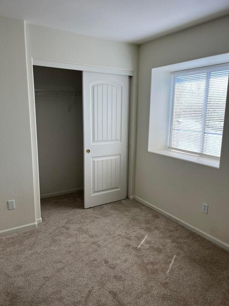 Photo of 2261 SW Timber Avenue 6 of 11