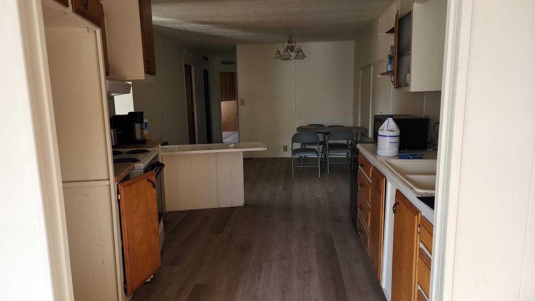 Photo of 2487 SW Yew Avenue 10 of 10