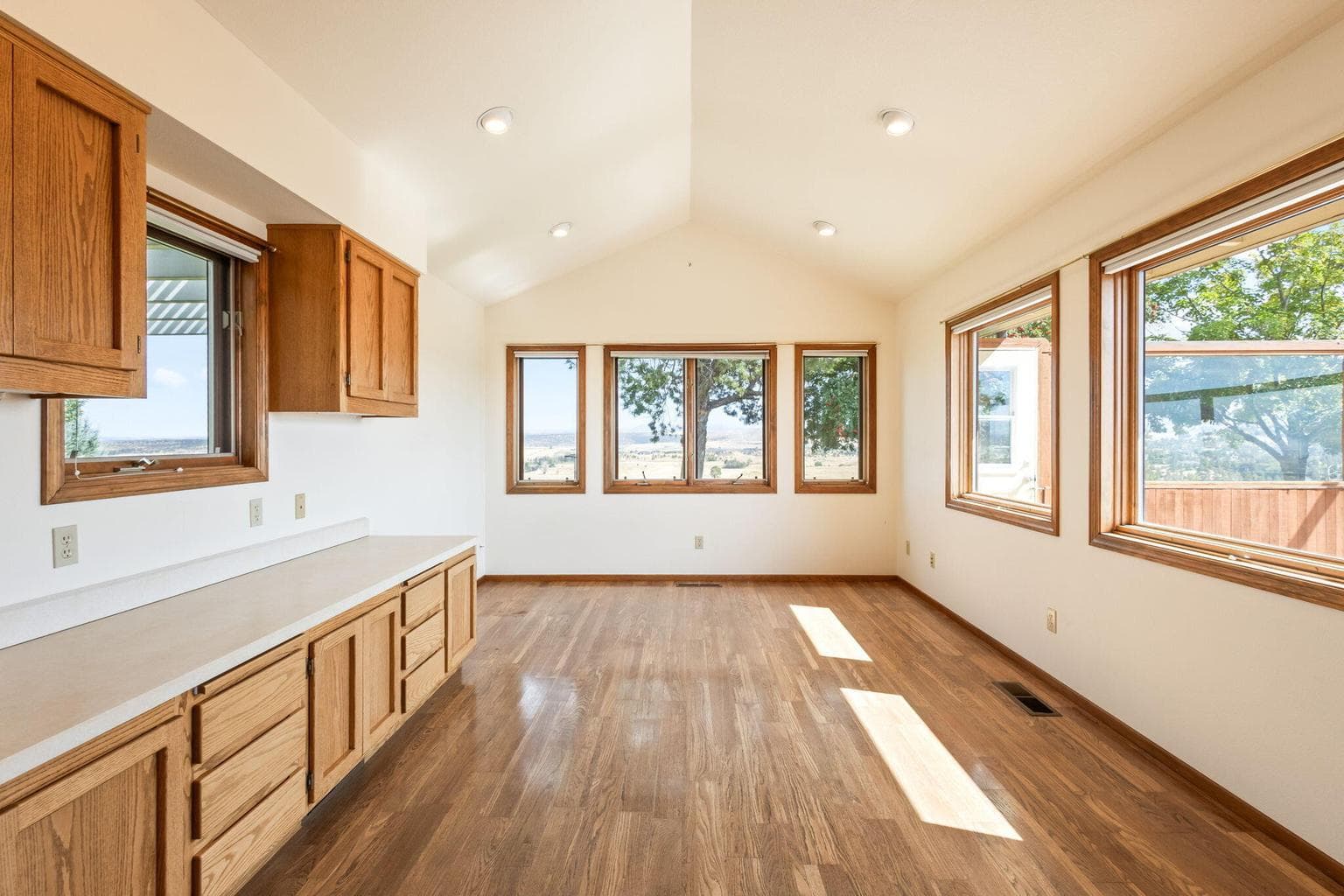 Bonus Room - Sewing, Games or Office