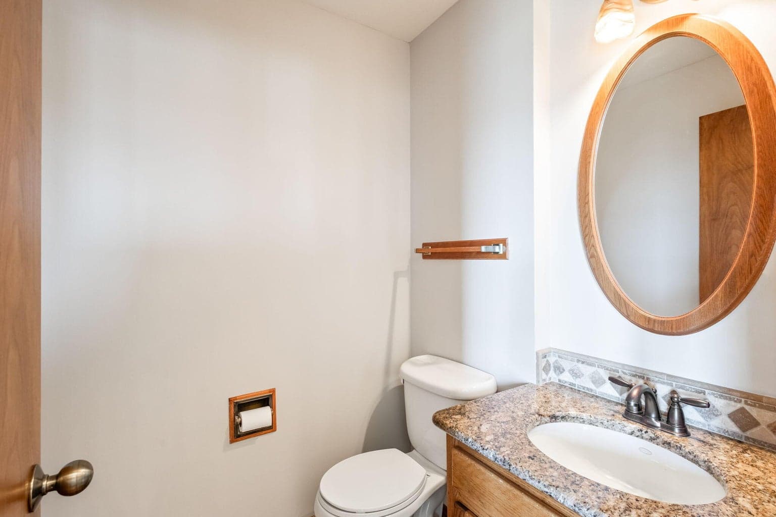 Main Floor 1/2 Bathroom