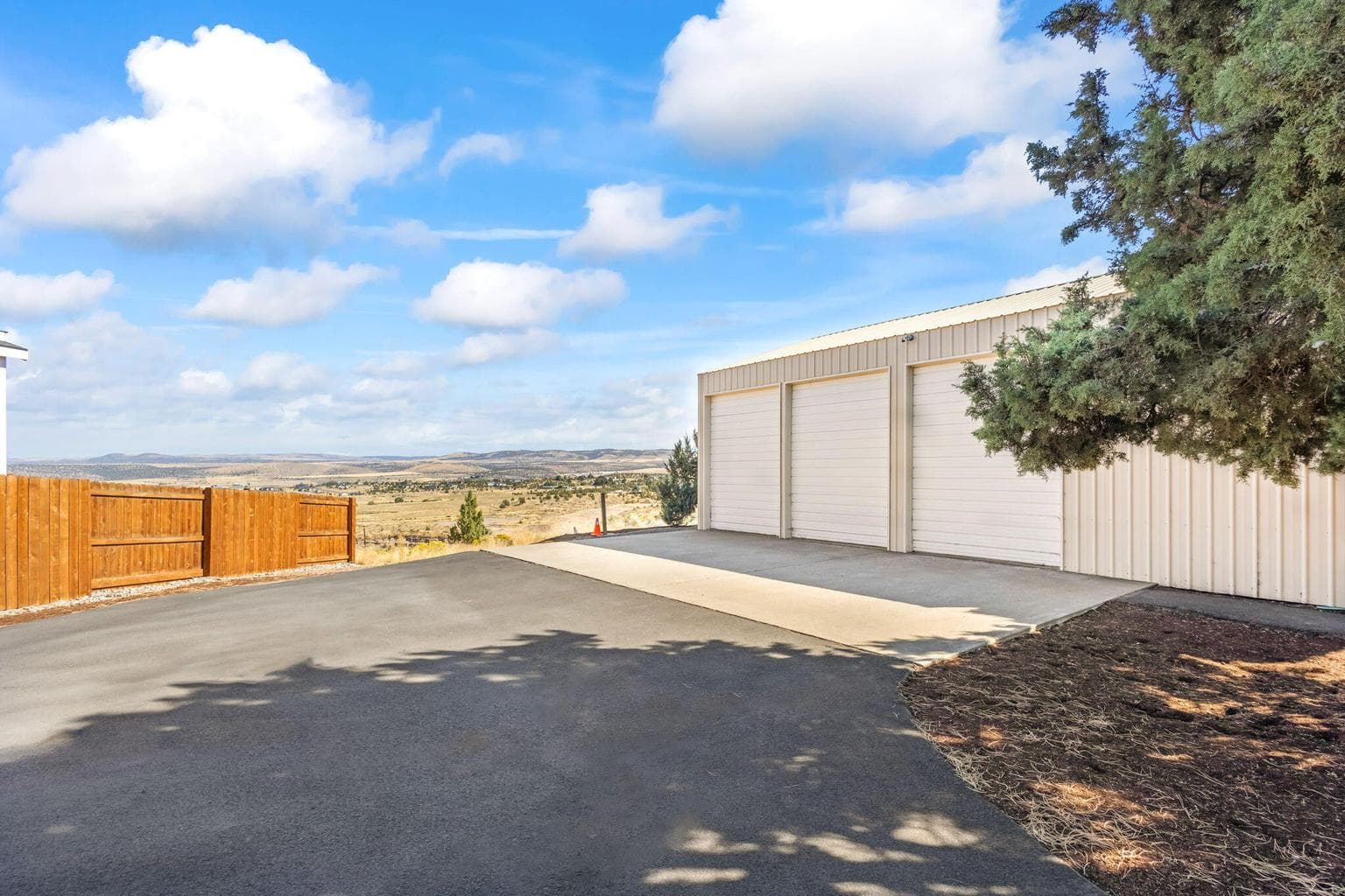 Shop / Storage 3 Bay Detached